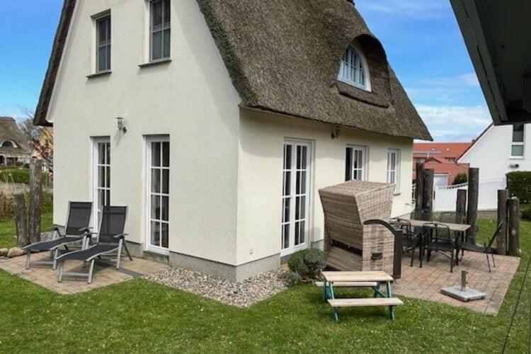 Reetdachhaus Mit Eigenem Strandkorb In Wohlenberg An Der Ostsee Exterior photo